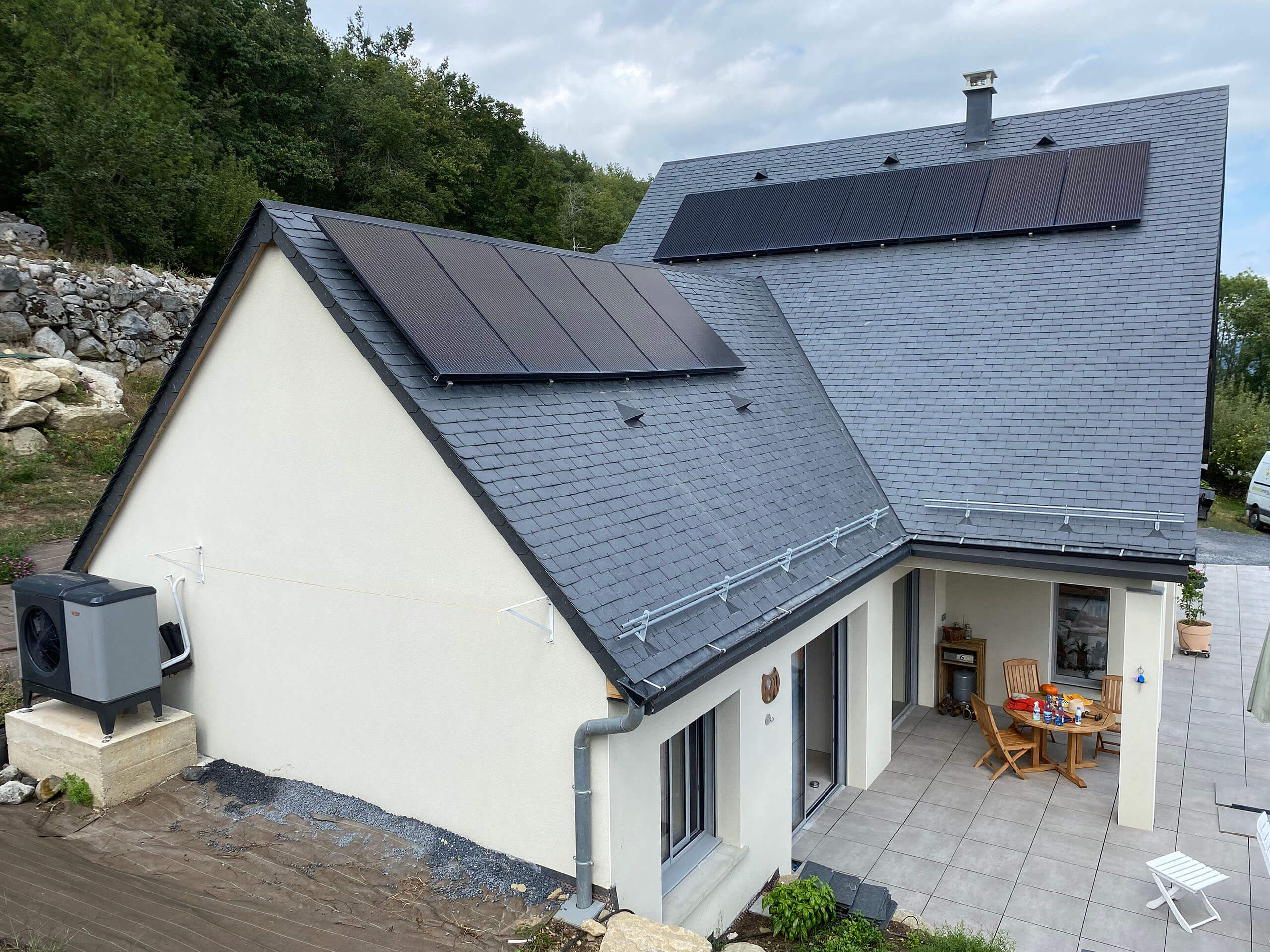 Elements Energy se spécialise dans la conception, l’installation et l’exploitation de systèmes photovoltaïques sur Muret.